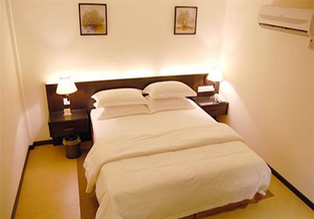 E-Red Hotel Bandar Perda Bukit Mertajam Eksteriør bilde