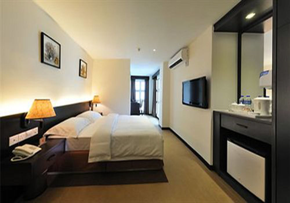 E-Red Hotel Bandar Perda Bukit Mertajam Eksteriør bilde